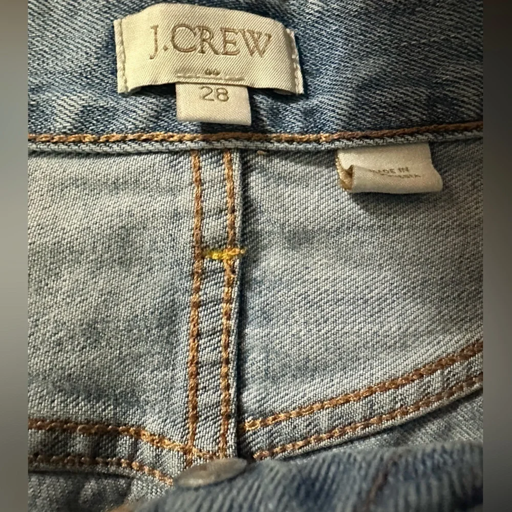 J.CREW Light-wash Distressed Jean Shorts Blue Women’s Size 28.